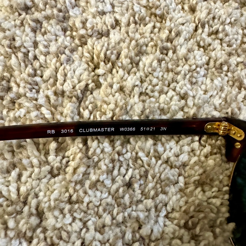 Ray-Ban Clubmaster Tortoise Sunglasses - Picture 2 of 4